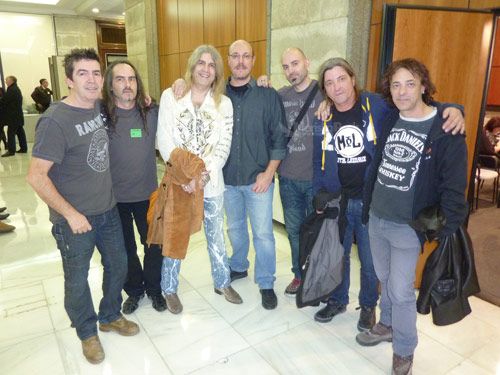 Los Barri con miembros de Lujuria y Alioth. Foto: Jesús Ruiz